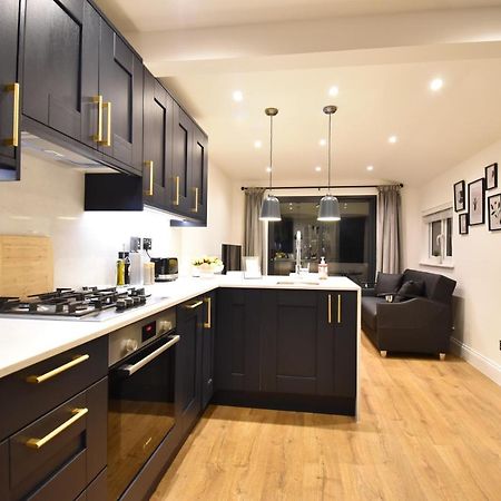 Stunning 3 Bed Apartment Londres Extérieur photo