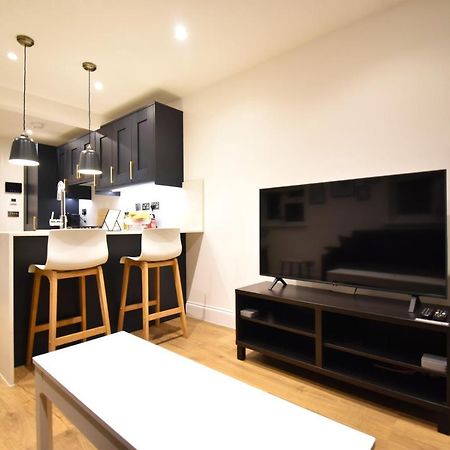 Stunning 3 Bed Apartment Londres Extérieur photo