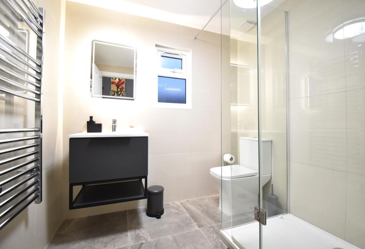 Stunning 3 Bed Apartment Londres Extérieur photo