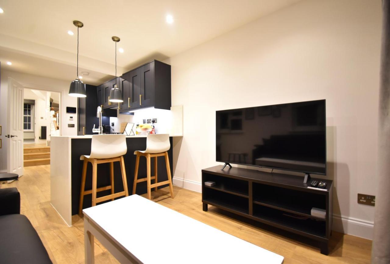 Stunning 3 Bed Apartment Londres Extérieur photo